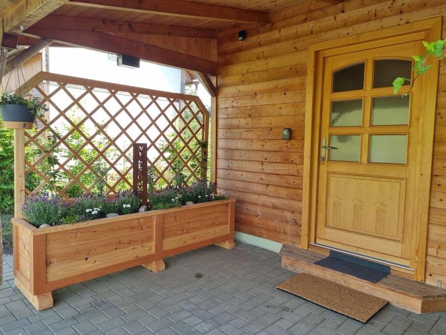 Ferienhaeuschen In Mariahof Apartment Exterior photo